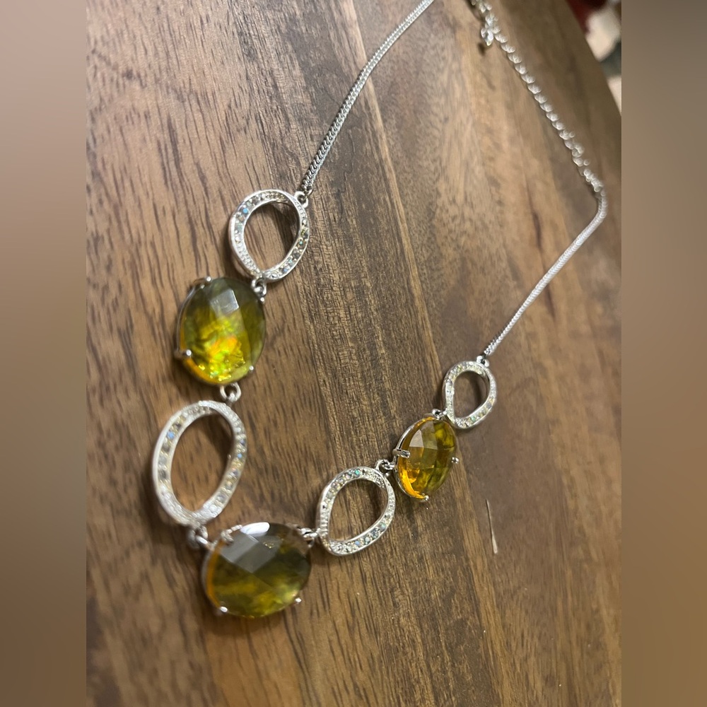 Vintage AVON Green Stone & Rhinestone Necklace